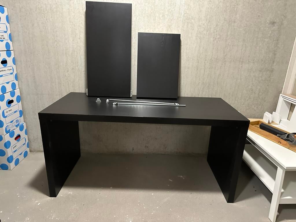 IKEA MALM Bureau Zwart met Uitschuifbaar Paneel, Huis en Inrichting, Bureaus, Gebruikt, Spaanplaat of MDF, Ophalen of Verzenden