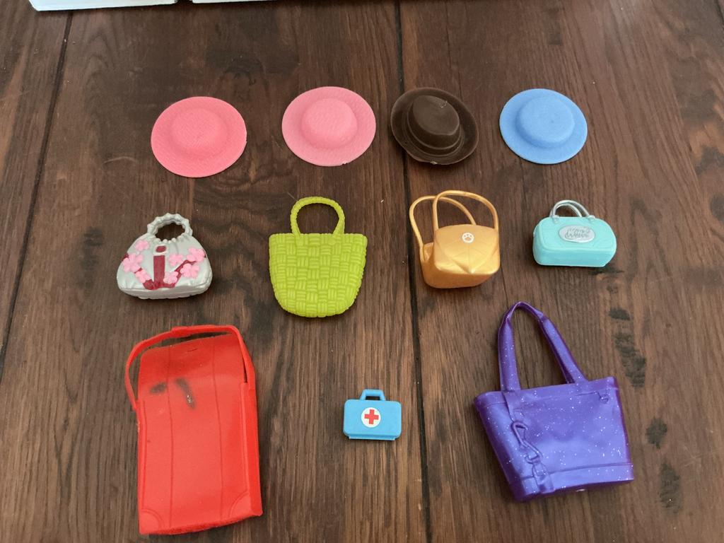 Barbie accessoires: Tasjes en hoedjes, Ophalen of Verzenden, Gebruikt