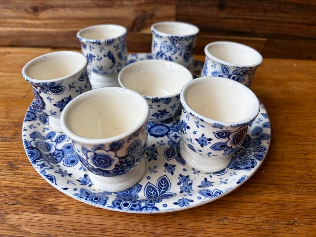 Mooi vintage eierdopjes set met schaal - Beatrix Maastricht, Ophalen of Verzenden