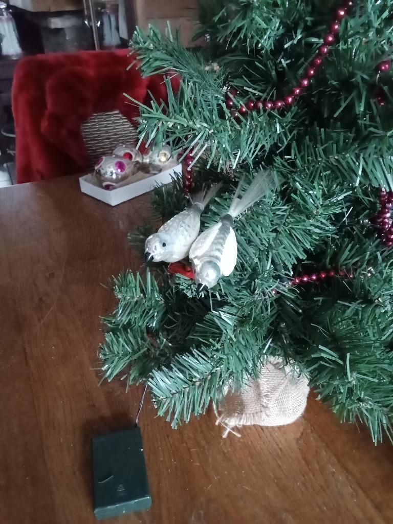 2 oude glazen zilveren vogeltjes op 1 clip, Diversen, Kerst, Ophalen of Verzenden, Gebruikt