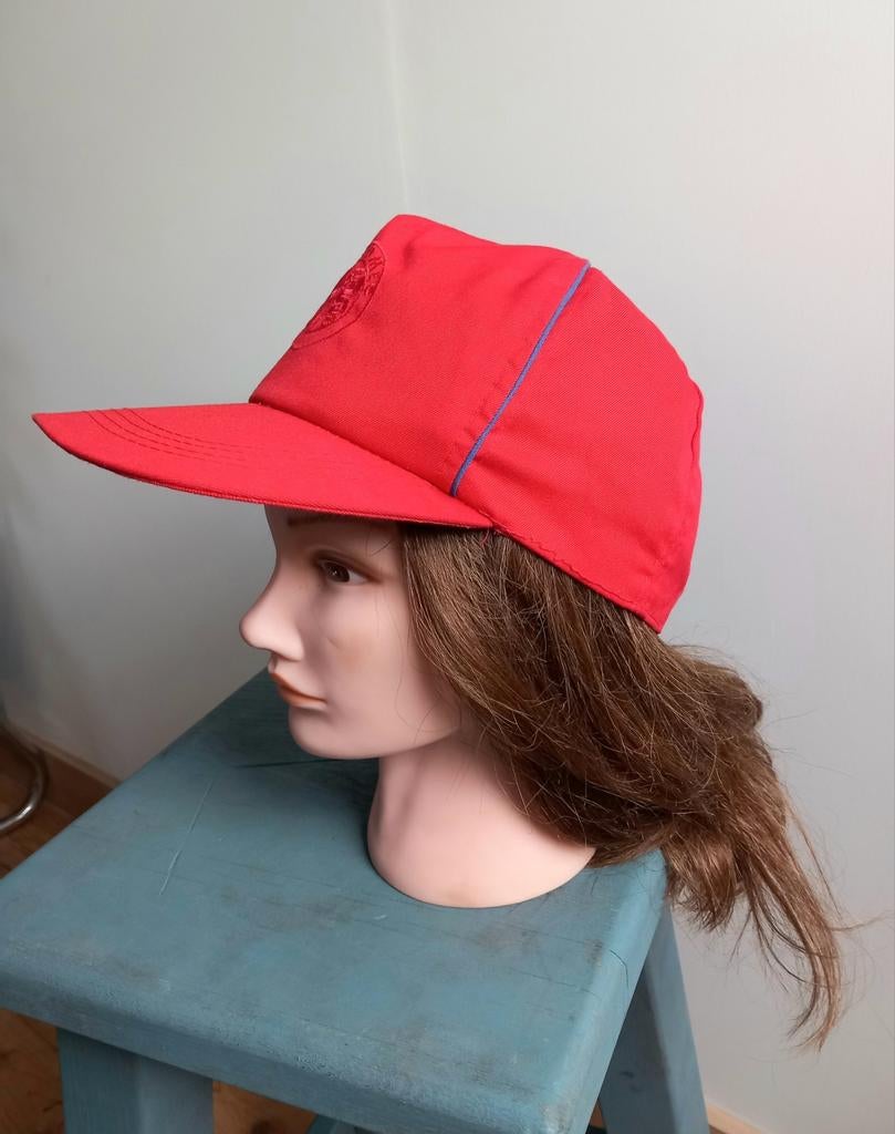 REAL VINTAGE 80's 90's Rode pet Alfa Romeo, Pet, Alfa Romeo, Gedragen, One size fits all