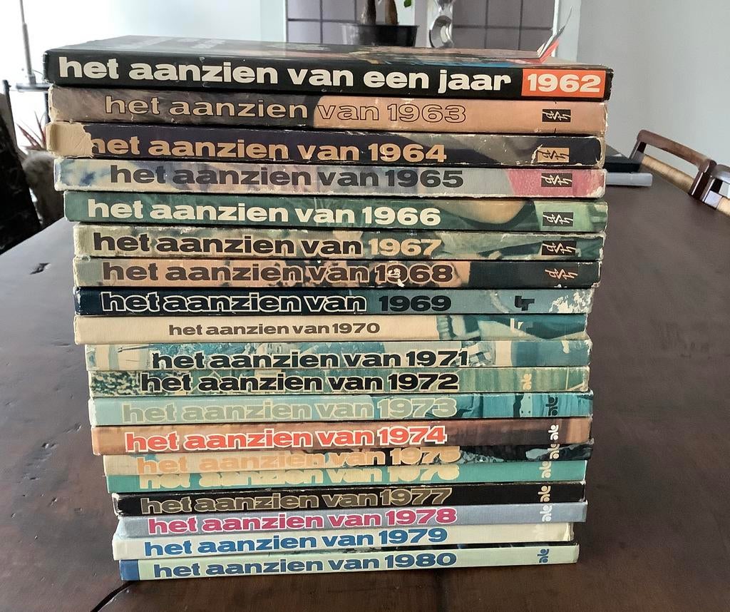 Het aanzien van de jaren 60 en 70 (19 boeken), Ophalen of Verzenden, Zo goed als nieuw