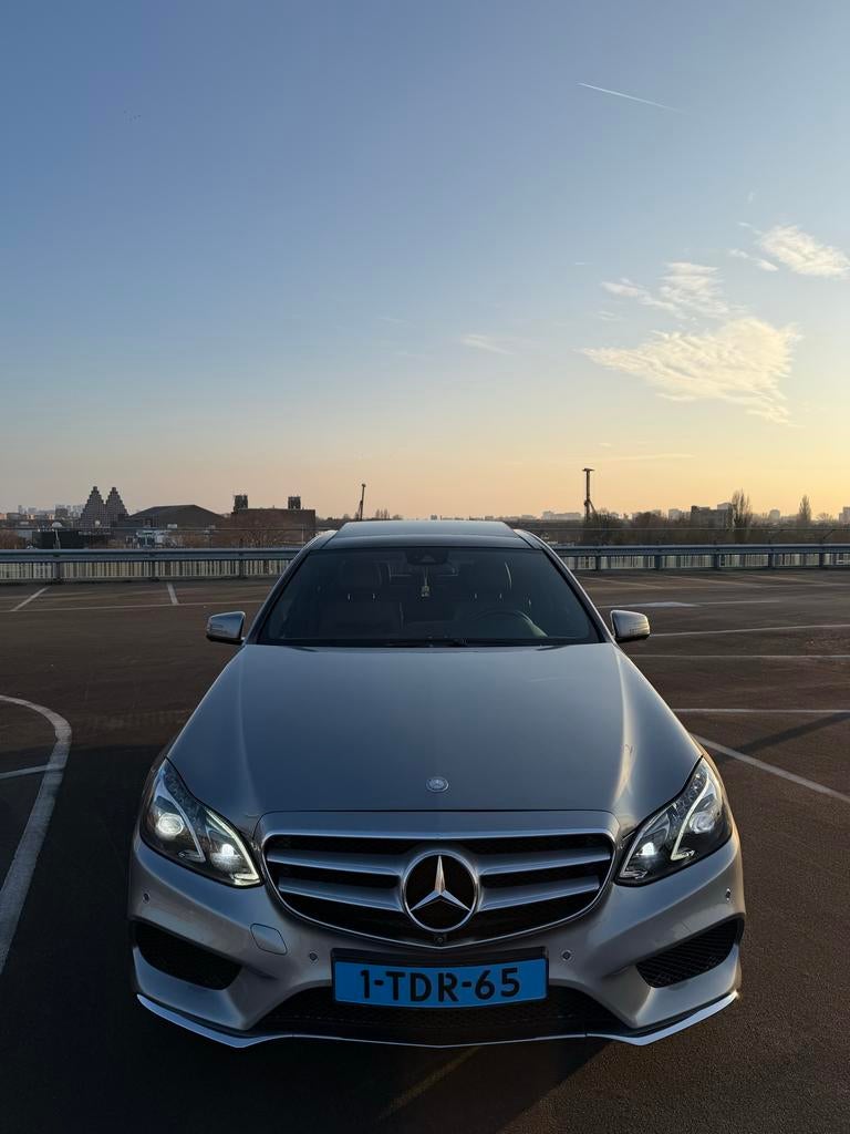 Mercedes-Benz E-Klasse E300 - BleuTec Hybrid Taxi PANO.AMG, Automaat, Euro 5, Achterwielaandrijving, Sedan