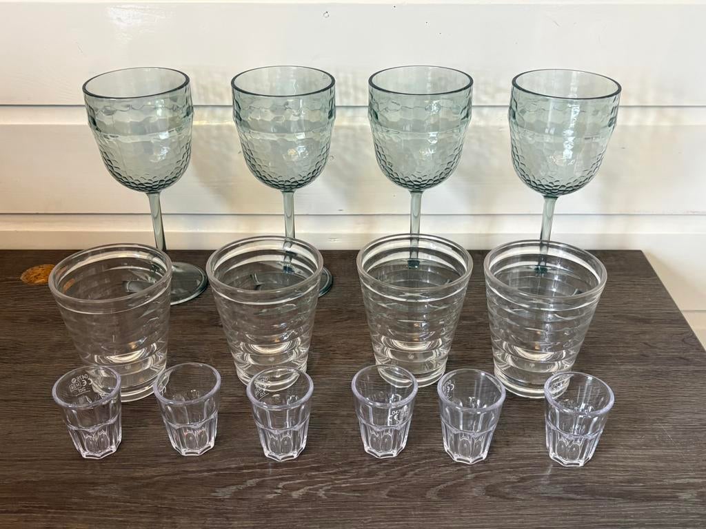 Kunststof glazen.  zgan, Ophalen, Zo goed als nieuw, Overige typen