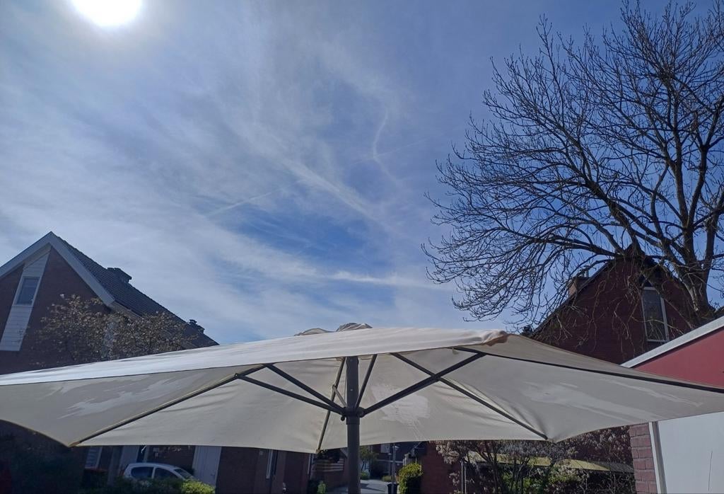 Parasol creme, Tuin en Terras, Parasols, Ophalen, Gebruikt, 2 tot 3 meter