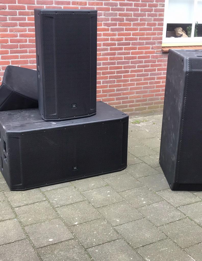 JBL SRX 800 set actief, Audio, Tv en Foto, Luidsprekers, JBL, Ophalen of Verzenden, Zo goed als nieuw, 120 watt of meer