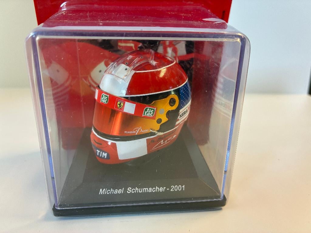 69811: Helm - F1 - Michael Schumacher - Ferrari - 2001 - 1:5, Werkstraße 1, 90765 Fürth, Germany, Auto, Nieuw, Spark Germany