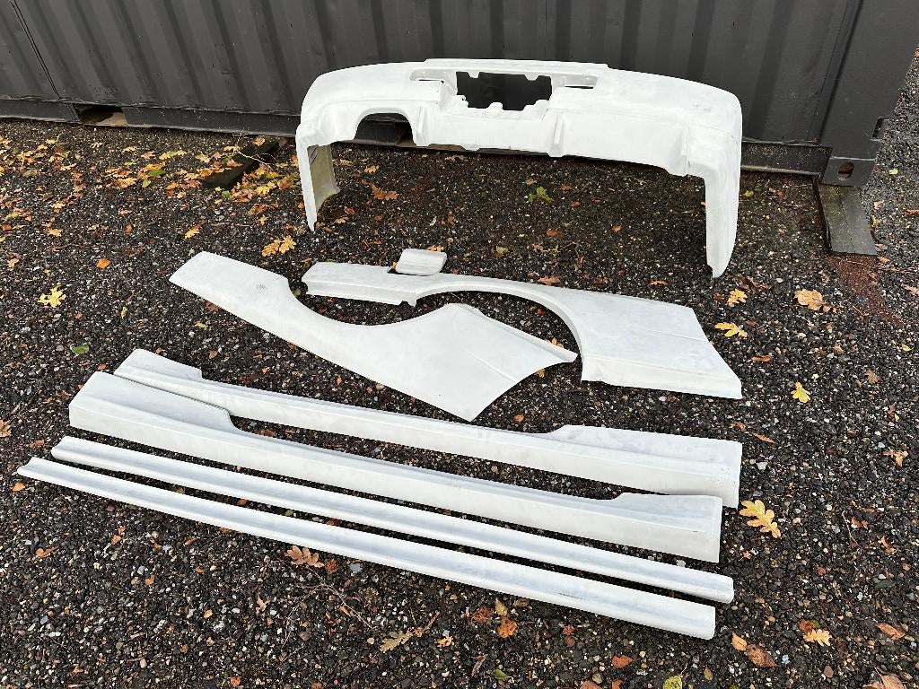 Z-tune style fenders skirts achterbumper Skyline R34 GTT, Ophalen