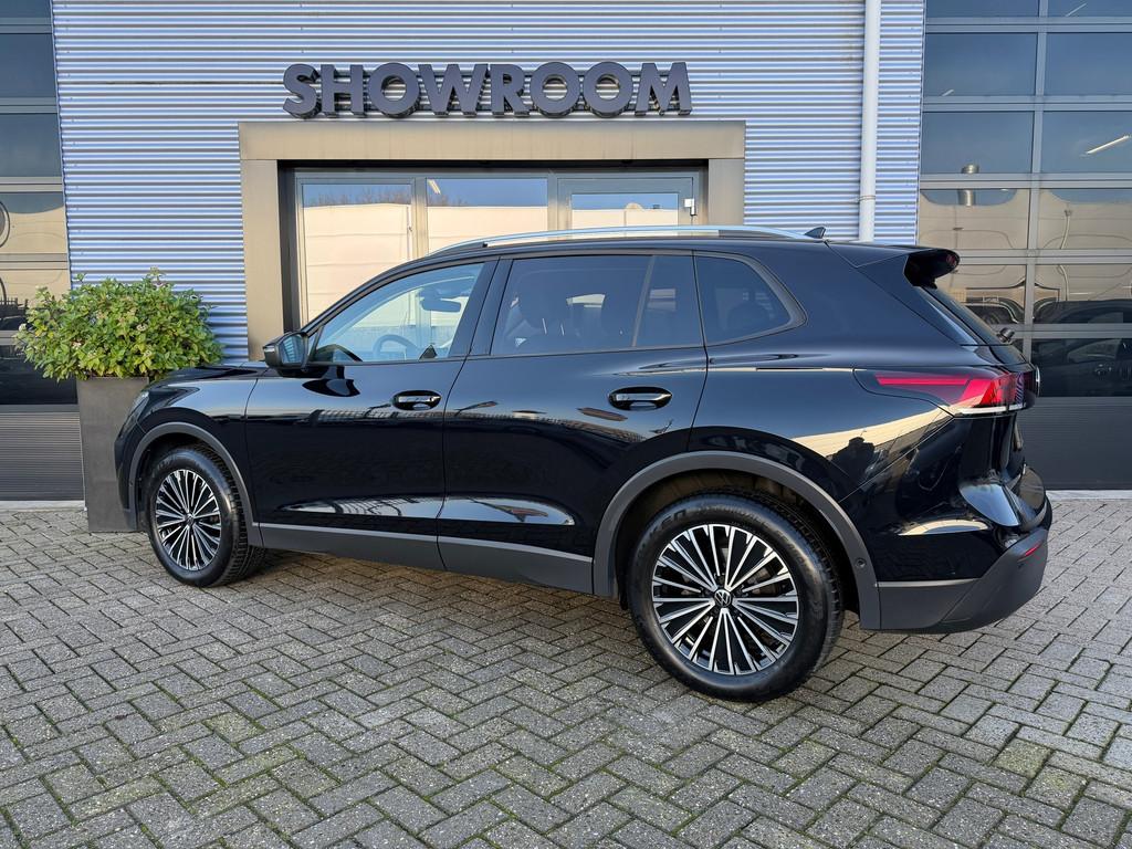 Volkswagen Tiguan 1.5 eTSI Life Edition Stoel en Stuurverwar, Zwart, 4 cilinders, Leder en Stof, Bedrijf