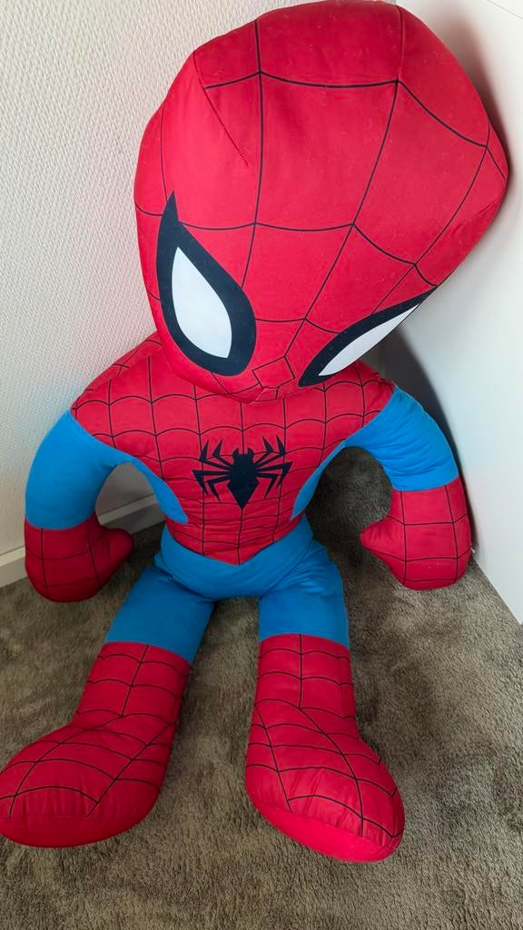 XXL Spider-Man knuffel 120 cm met geluid, Ophalen, Zo goed als nieuw, Overige typen