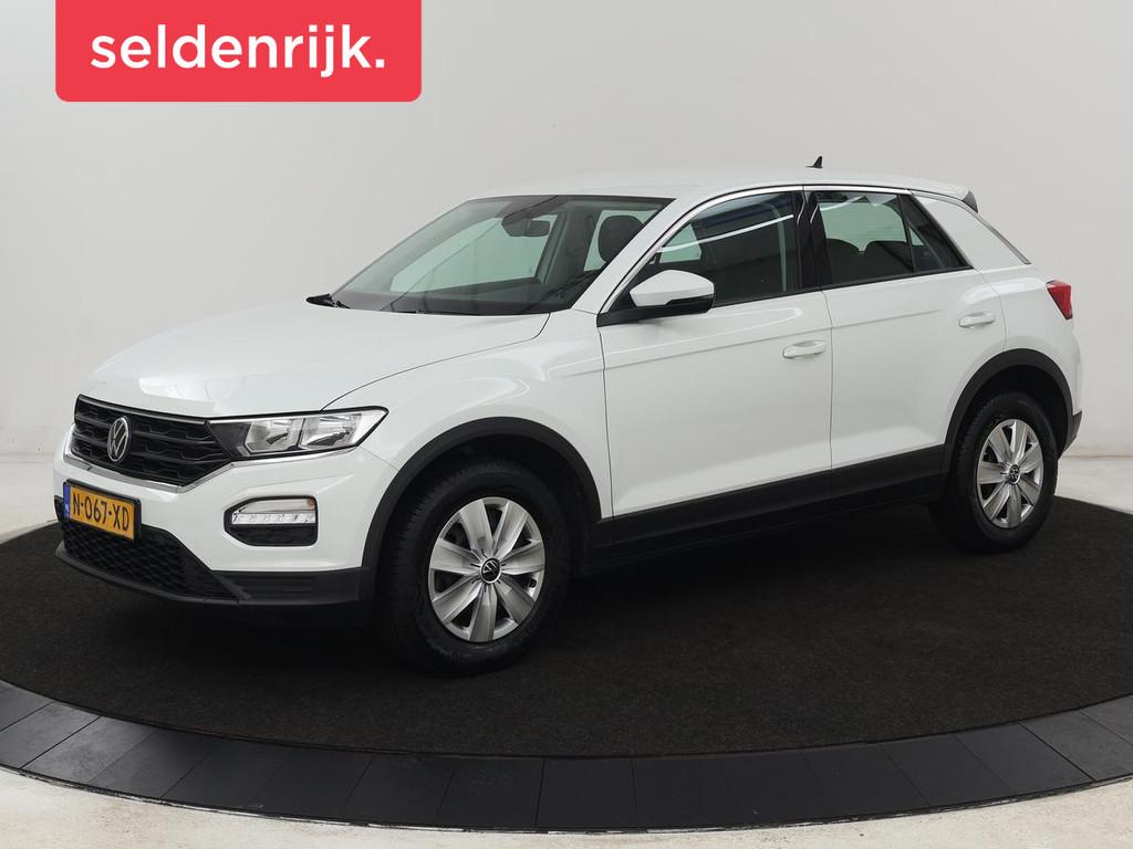 Volkswagen T-Roc 1.0 TSI | Adaptive cruise | Carplay | Airco, Voorwielaandrijving, Stof, Gebruikt, 1194 kg