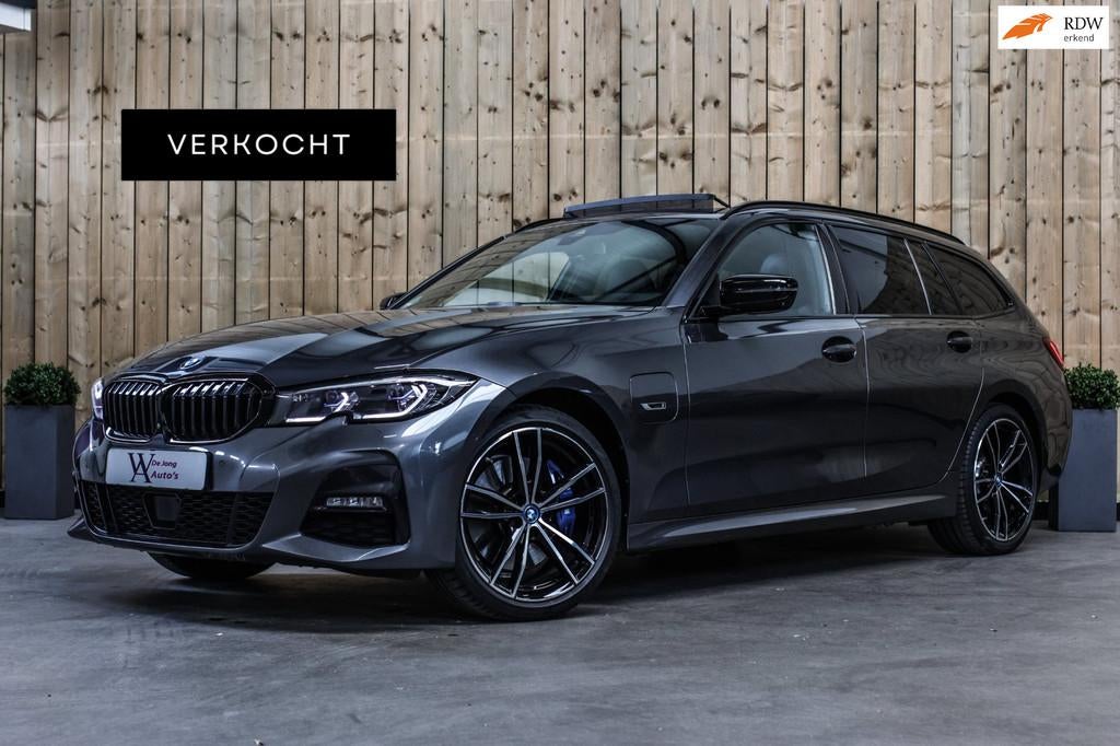 BMW 3-serie Touring 330e M-Sport *Pano*M-Stoelen*Laser*Keyle, 1998 cc, Achterwielaandrijving, Gebruikt, 4 cilinders