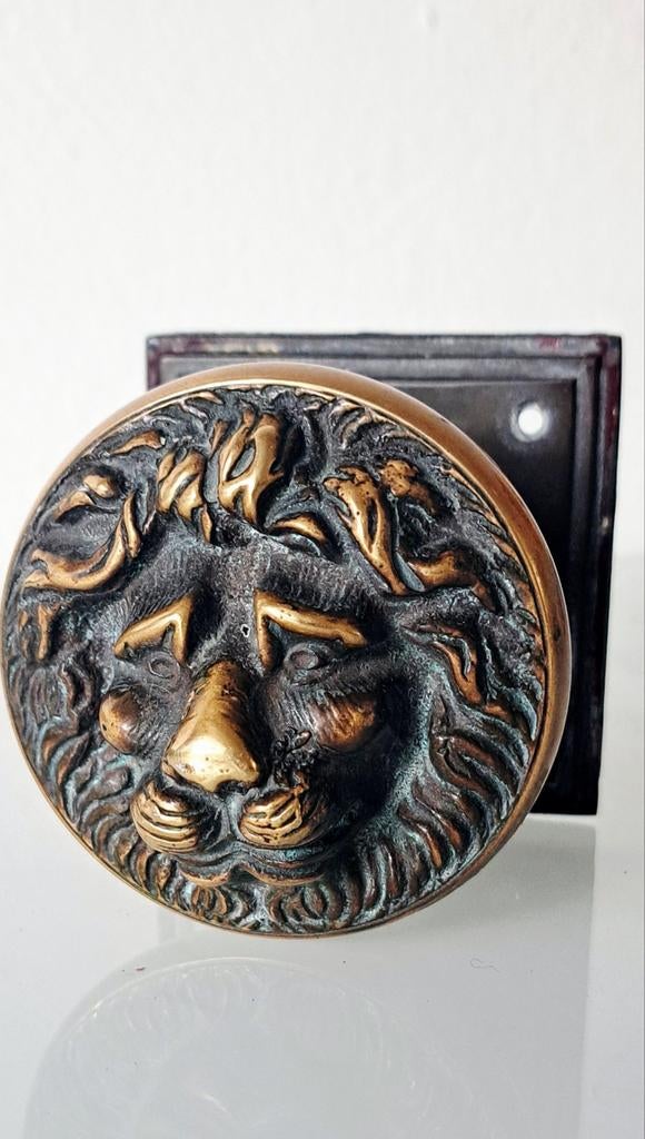 Koperen deurknop met leeuwenkop, Ophalen of Verzenden