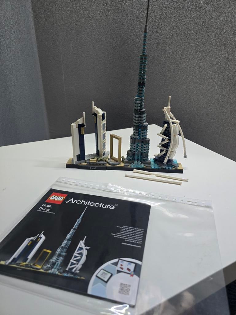 Lego 21052 Dubai, Ophalen, Zo goed als nieuw