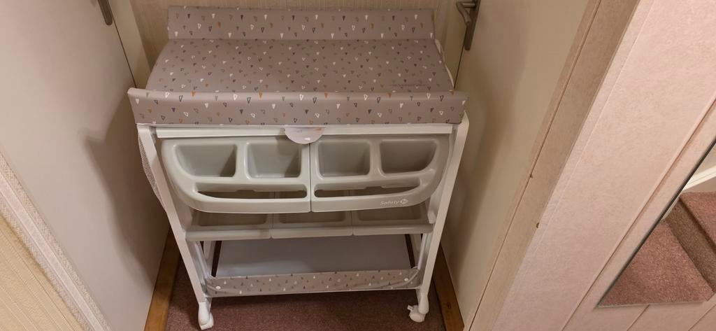 Commode / Verschoontafel met opbergruimte en wieltjes, Ophalen, 50 tot 70 cm, Zo goed als nieuw, 75 tot 100 cm