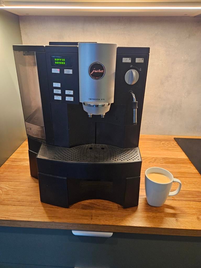 Jura Impressa X70, koffie specialiteiten, 5 liter waterbak, 10 kopjes of meer, Ophalen of Verzenden, Koffiemachine