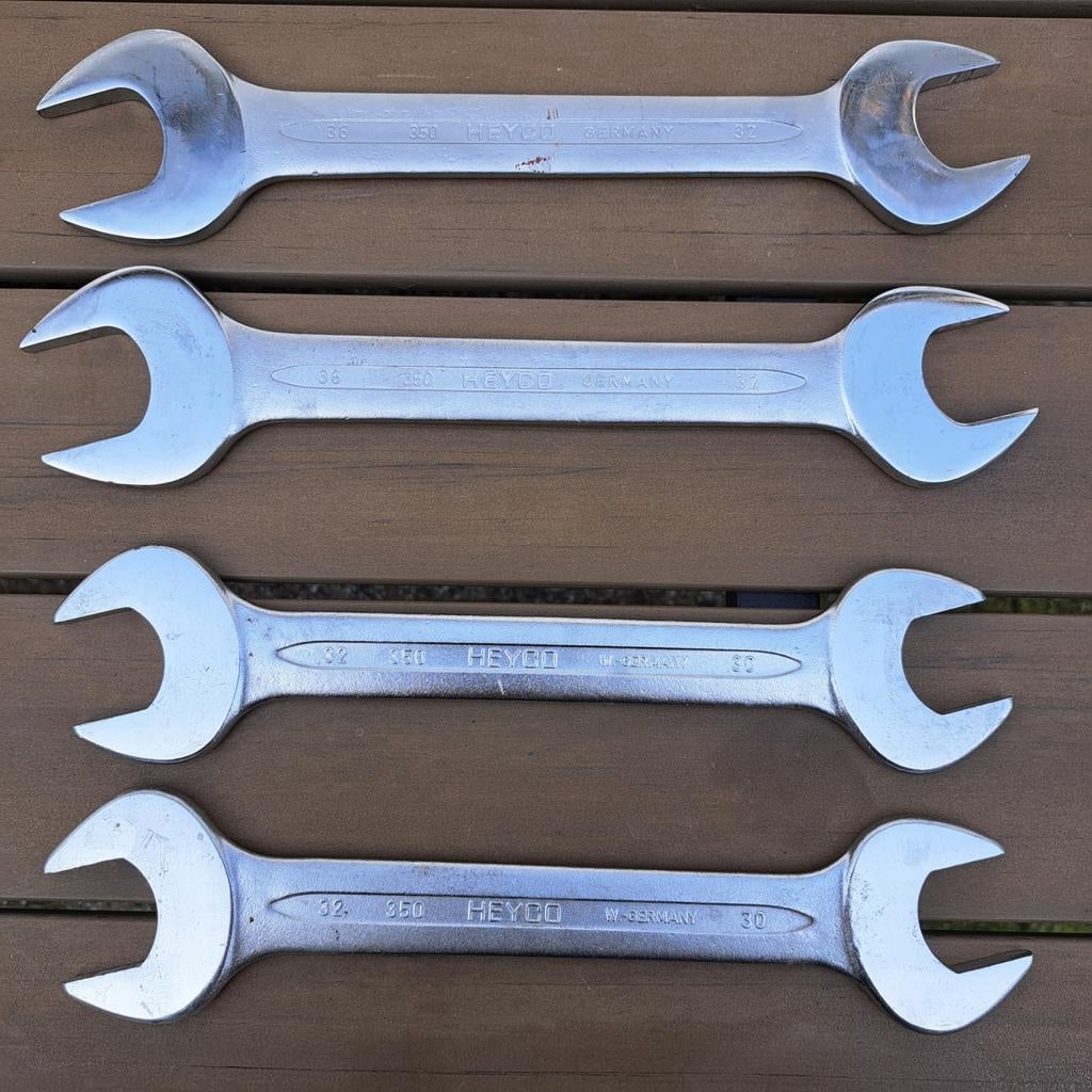 2 x steeksleutel 30-32 en 2 x 32-36. Chrom-vanadium., Ophalen of Verzenden