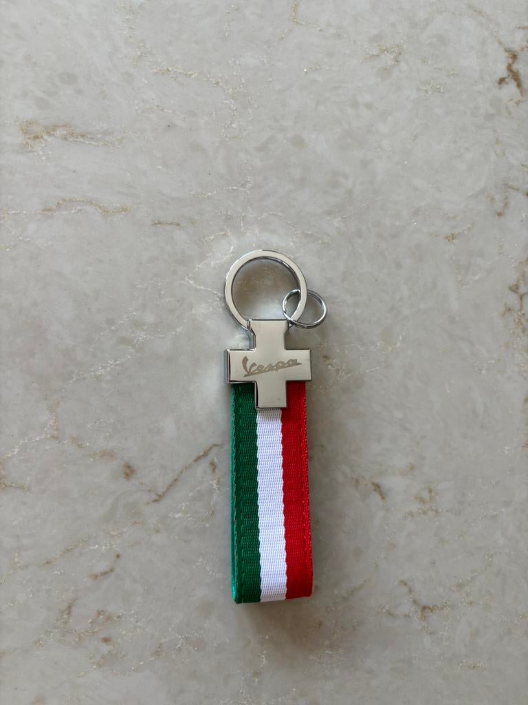 Vespa sleutelhanger met Italiaanse vlag, Verzamelen, Ophalen of Verzenden, Nieuw, Merk