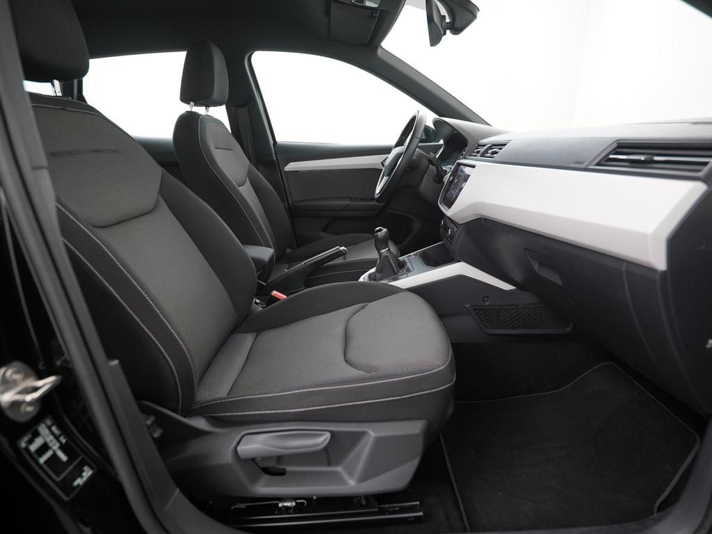 SEAT Arona 1.0 TSI Xcellence Business Intense | Trekhaak | N, Voorwielaandrijving, 12 maanden, Stof, Gebruikt