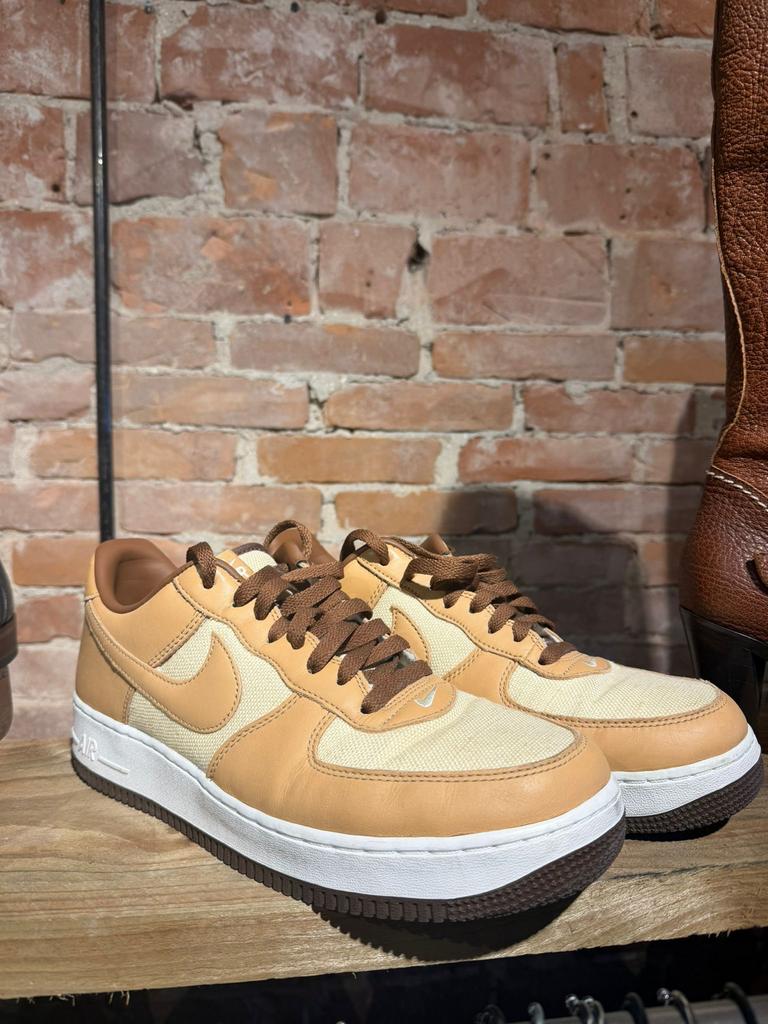 Nike Air Force 1 Low 'Acorn' (DJ6395-100) QS Retro, Ophalen of Verzenden, Nieuw, Bruin, Sneakers of Gympen
