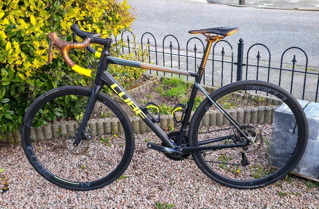 Cube Attain Pro | Race fiets | Frame 56, Fietsen en Brommers, Fietsen | Racefietsen, 28 inch, Heren, Aluminium, Zo goed als nieuw