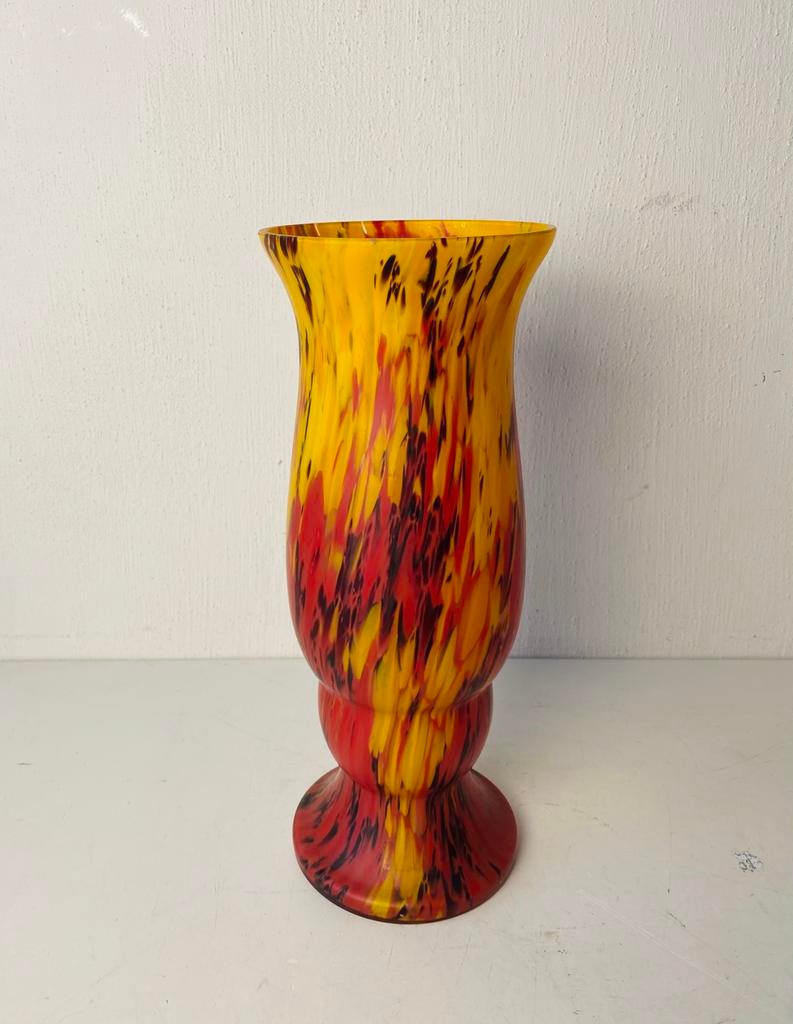 Bohemian Spatter vaas , Art Deco jaren 30 Kralik, Ophalen of Verzenden