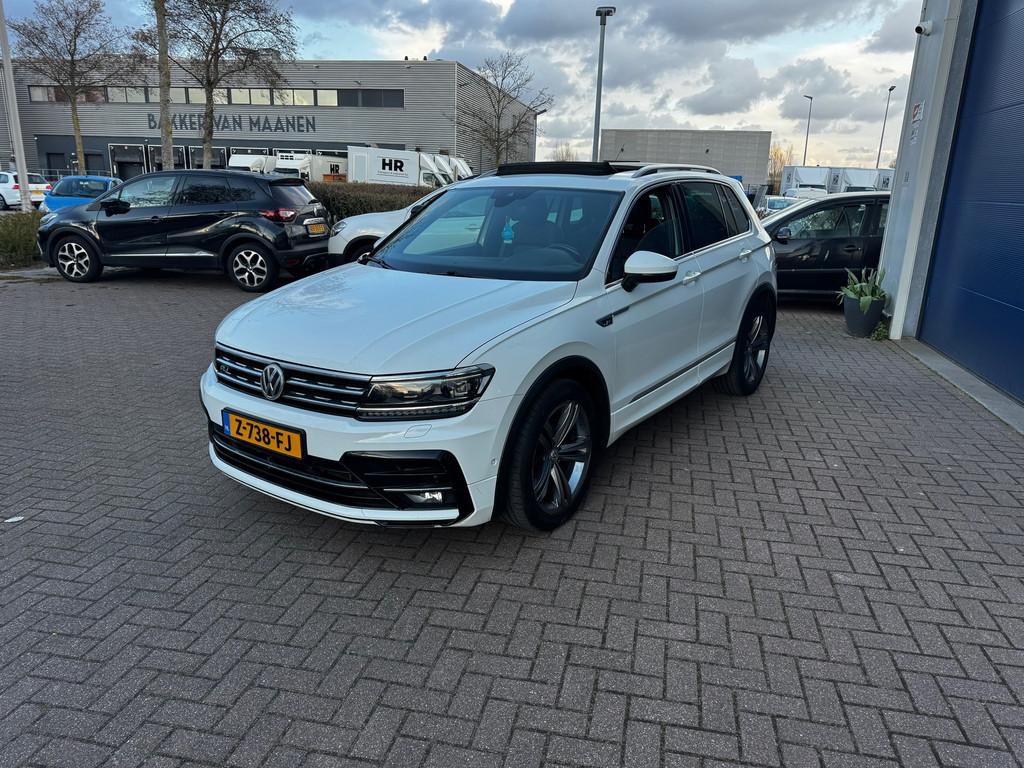 Volkswagen Tiguan 2.0 TDI Comfortline Business R, Gebruikt, 4 cilinders, Leder, Bedrijf