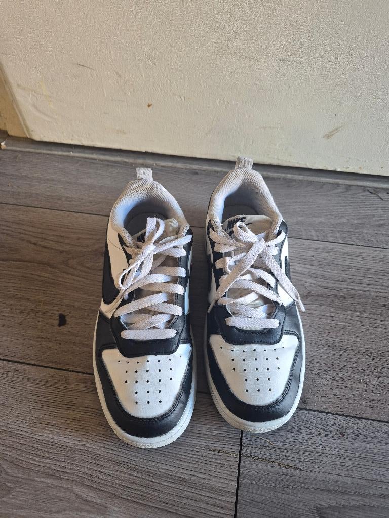 Schoenen, Ophalen, Zo goed als nieuw