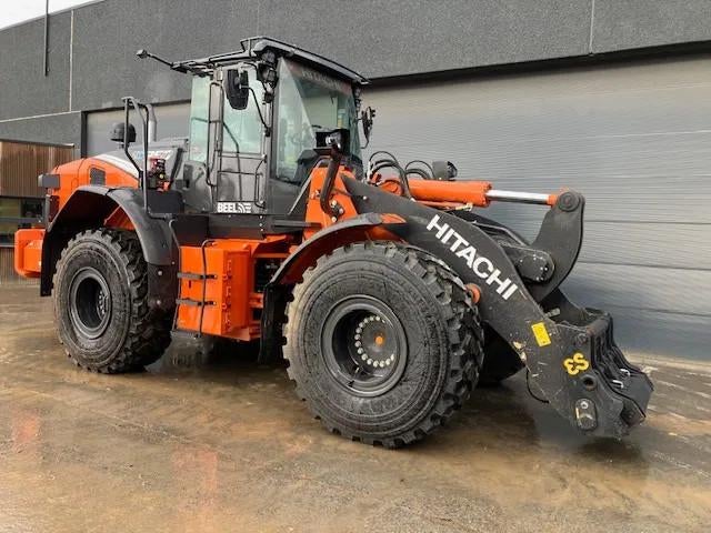 Hitachi ZW250 (bj 2025), Graafmachine