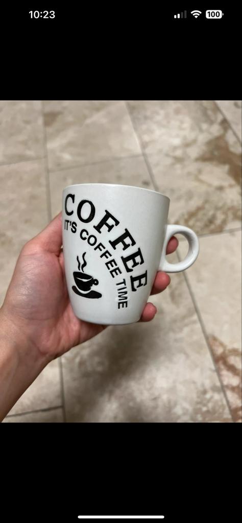 3x Koffiemokken "It's Coffee Time", Gebruikt, Keramiek, Ophalen of Verzenden, Overige stijlen