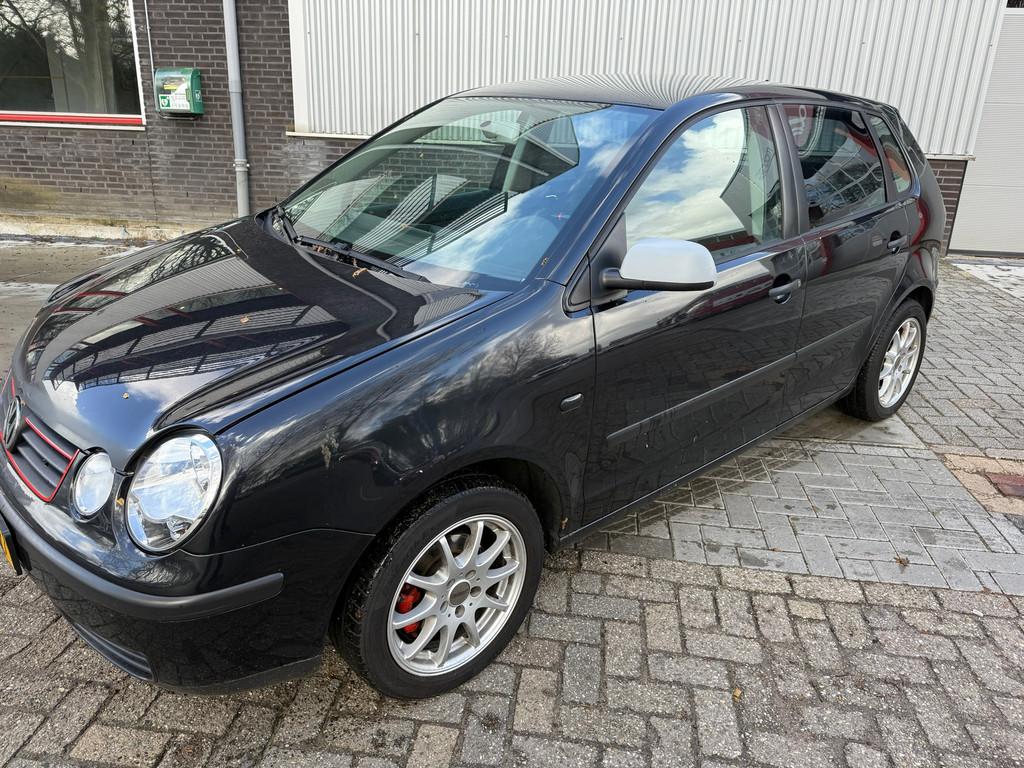 Volkswagen Polo 1.4-16V, Voorwielaandrijving, 15 km/l, Gebruikt, 4 cilinders