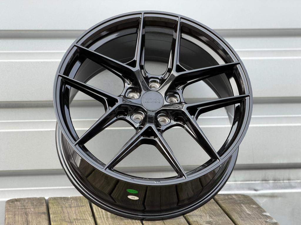 19 inch TTA T5 NIGHTEDITION Sportvelgen AUDI VOLKSWAGEN SEAT, Auto-onderdelen, Banden en Velgen, 19 inch, 2525LV, Velg(en), Nieuw