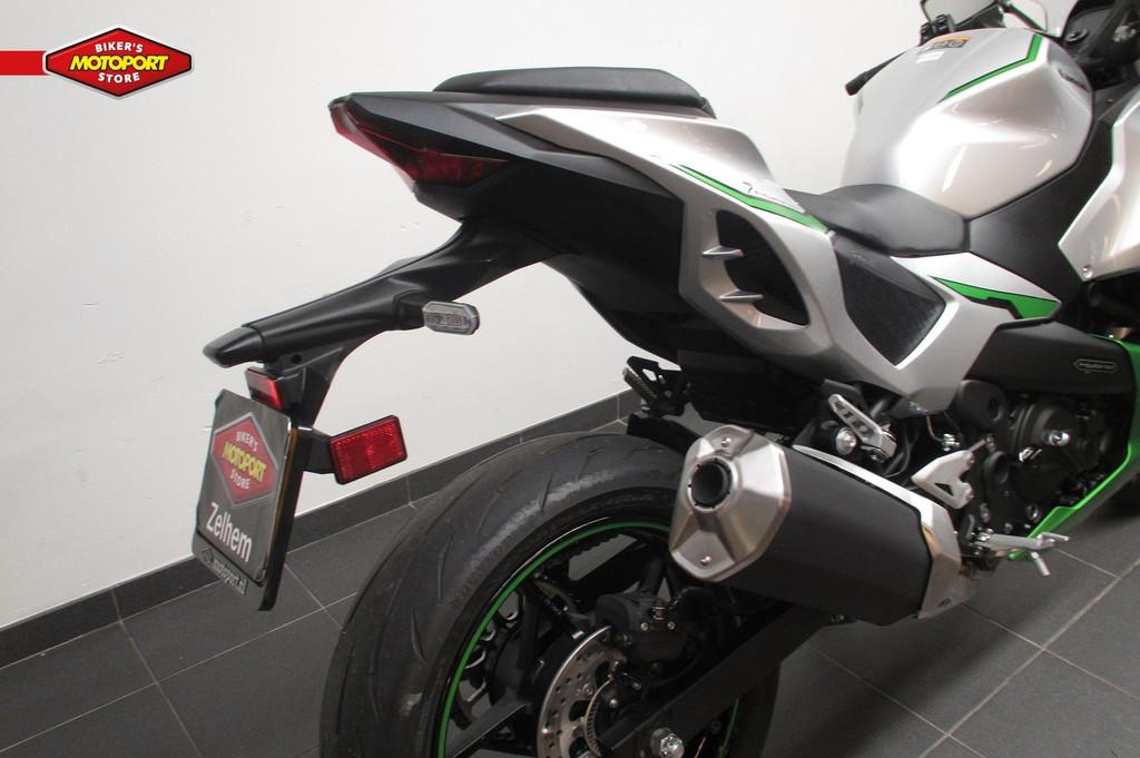 Kawasaki NINJA 7 HYBRID (bj 2024) - foto 2