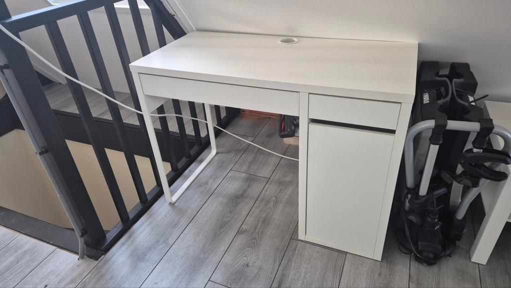 Micke bureau Ikea wit, Huis en Inrichting, Bureaus, Ophalen of Verzenden, Zo goed als nieuw, IKEA, Wit