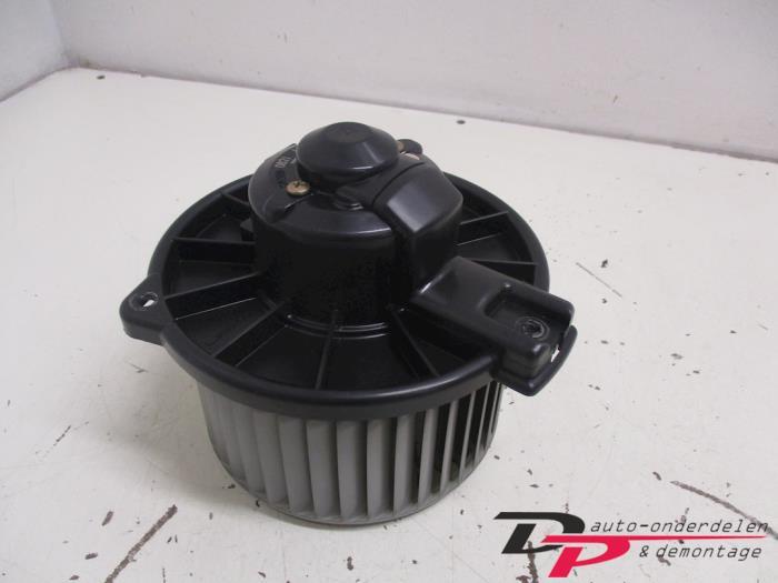 Kachel Ventilatiemotor van een Toyota Yaris, Gebruikt, -, -, Ophalen of Verzenden