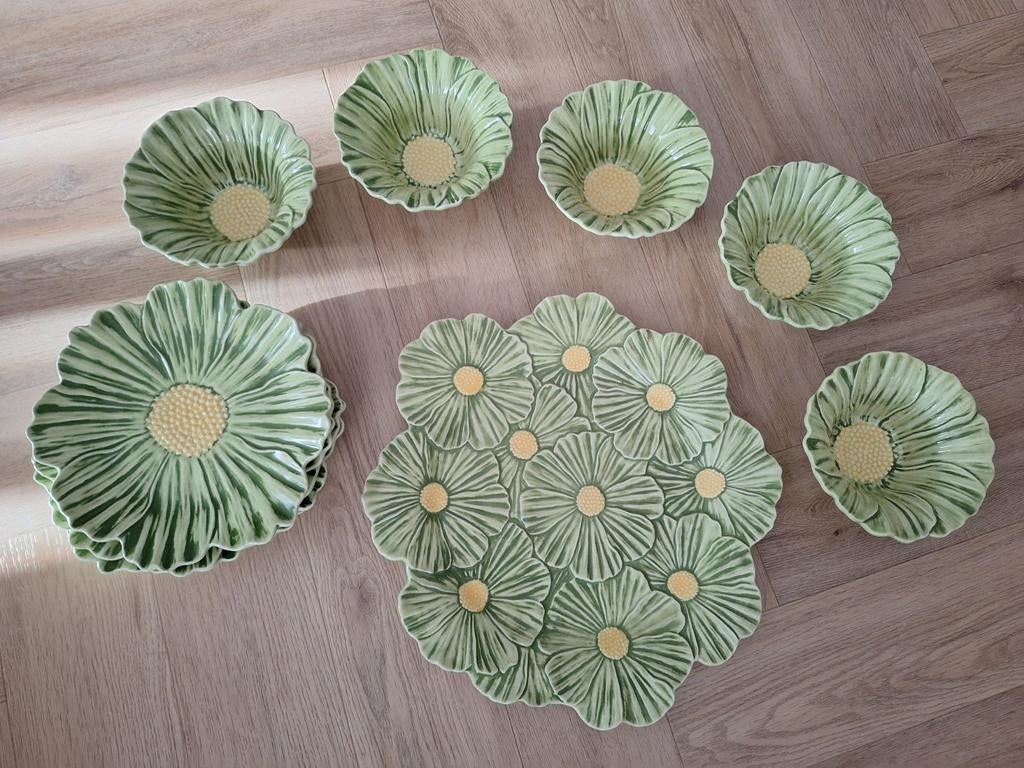 Bardallo Pinheiro servies set, groen bloemmotief, Ophalen of Verzenden, Nieuw, Overige stijlen, Bord(en)