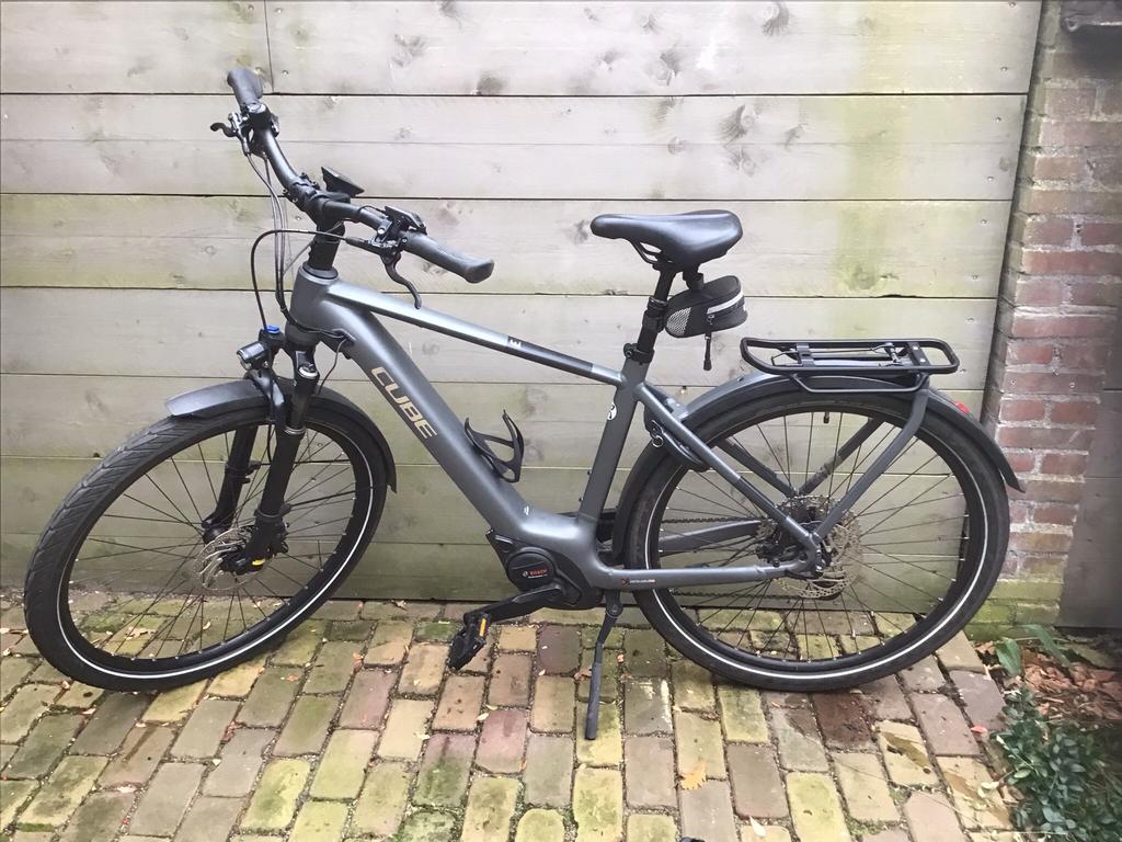 Cube touring hybrid exc 625, Fietsen en Brommers, Elektrische fietsen, Zo goed als nieuw, Cube, 50 km per accu of meer, Ophalen of Verzenden
