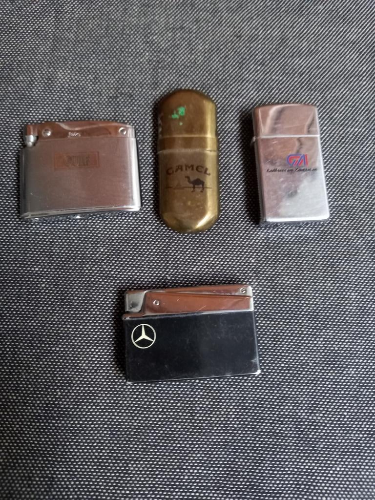 4 stuks oude aanstekers., Ophalen of Verzenden, Gebruikt, Aansteker