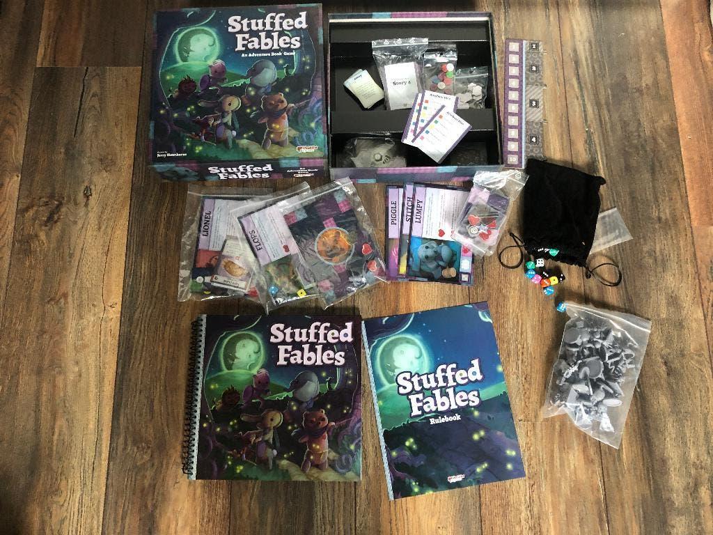 Stuffed Fables | Adventure book | boardgame, Een of twee spelers, Ophalen of Verzenden, Zo goed als nieuw, Plaid Hat Games