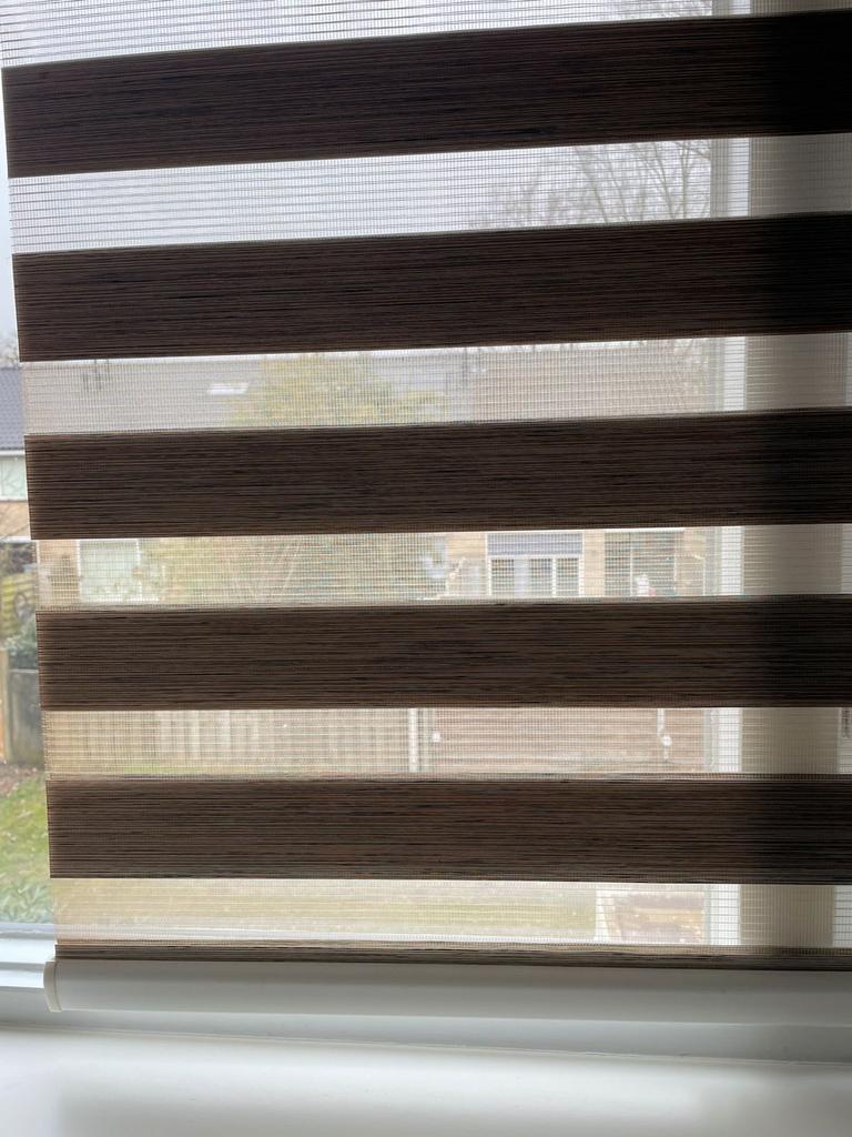 Zebra rolgordijn bruin beige kleurig 3x, Ophalen, Zo goed als nieuw, Beige, 200 cm of meer