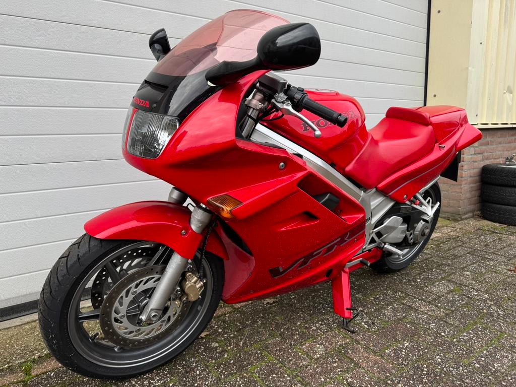 Honda VFR 750 F volledig origineel, uit verzameling., Motoren, Motoren | Honda, 4 cilinders, Particulier, Toermotor, 748 cc
