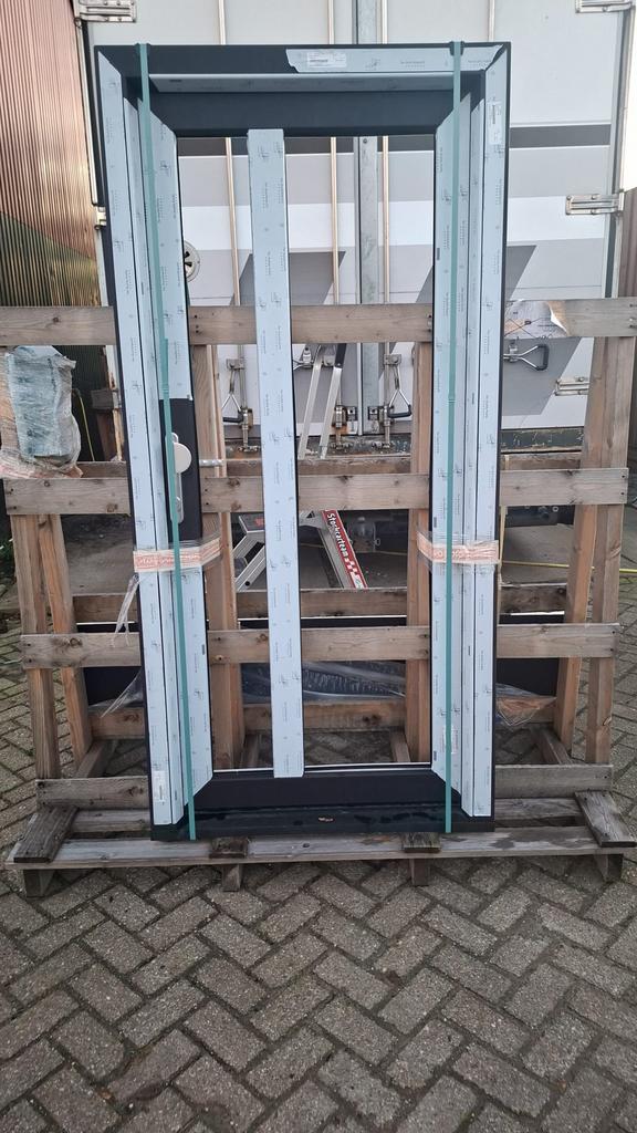 Kunststof voordeur, Kunststof, Deurkozijn, Zo goed als nieuw, Ophalen