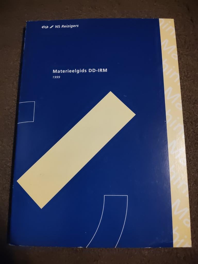 🖕AANBIEDN.S. Spoorwegen Materieelgids DD-IRM - NS Reizigers, Ophalen of Verzenden, Zo goed als nieuw, Trein, Overige typen