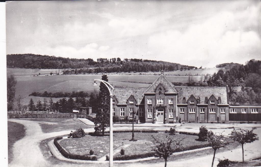 Vaals. Jeugdherberg "'t Heemet".   (1967), Verzamelen, Ansichtkaarten | Nederland, Ophalen of Verzenden, 1960 tot 1980, Gelopen