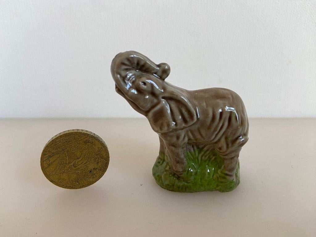 Beeldje Wade Olifant 5 cm, Verzamelen, Ophalen of Verzenden, Gebruikt, Wild dier, Beeldje of Figuurtje