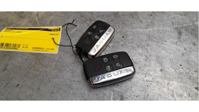 Sleutel van een Jaguar XE, Gebruikt, -, -, Ophalen of Verzenden