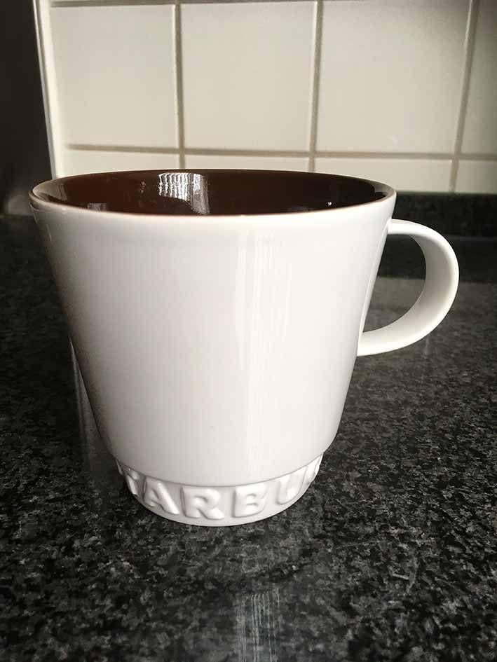 Starbucks Coffee 2009 Relief Groot mok beker 400 ml - Nieuw, Nieuw, Ophalen of Verzenden, Overige stijlen, Kop(pen) en/of Schotel(s)