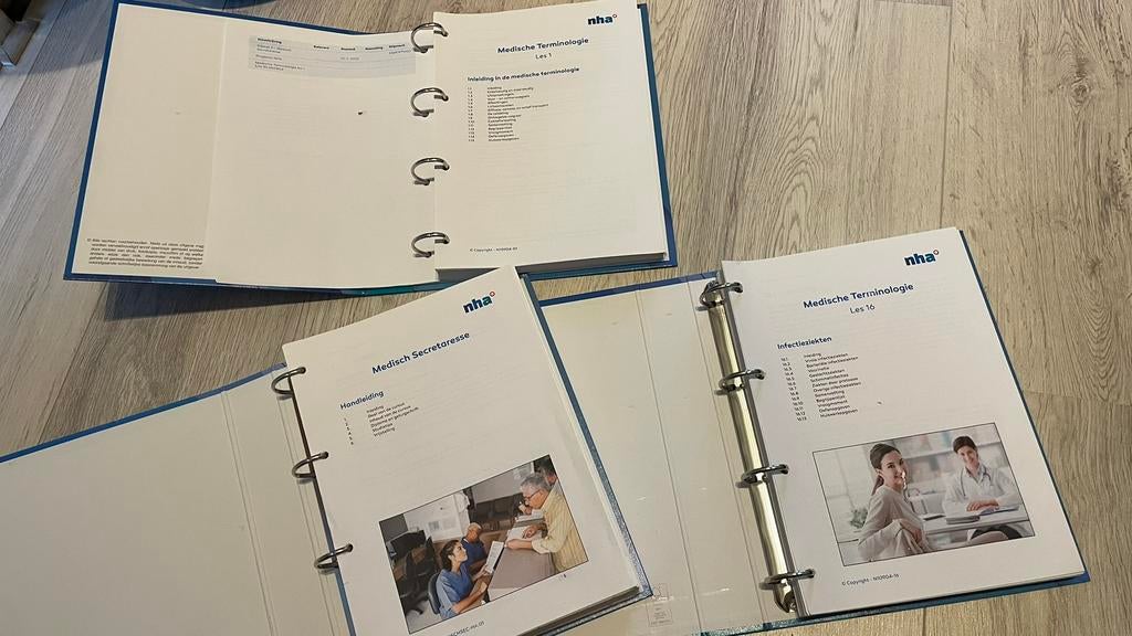 Cursus Medisch Secretaresse van NHA, Ophalen of Verzenden, Beta, Zo goed als nieuw, Overige niveaus