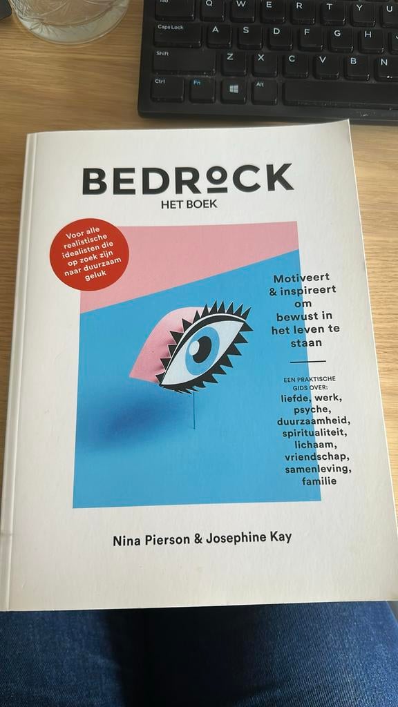Bedrock het boek van Nina Pierson (zo gief als nieuw), Boeken, Ophalen of Verzenden, Zo goed als nieuw