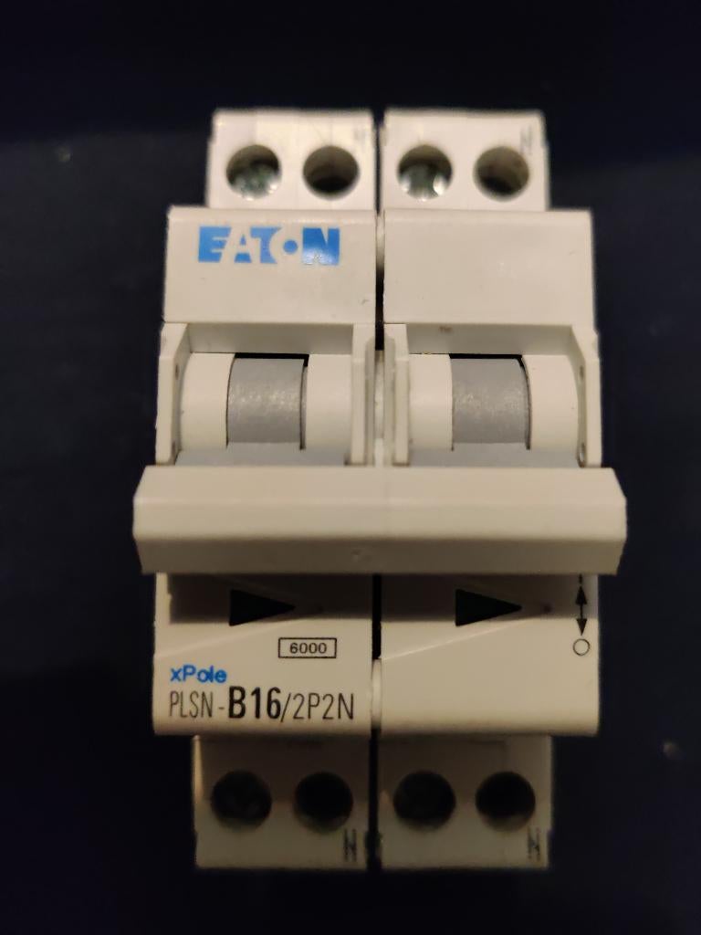 Eaton Fornuisgroep Kookgroep B16 2P+2N PLSN-B16/2P2N-BL, Ophalen of Verzenden, Zo goed als nieuw